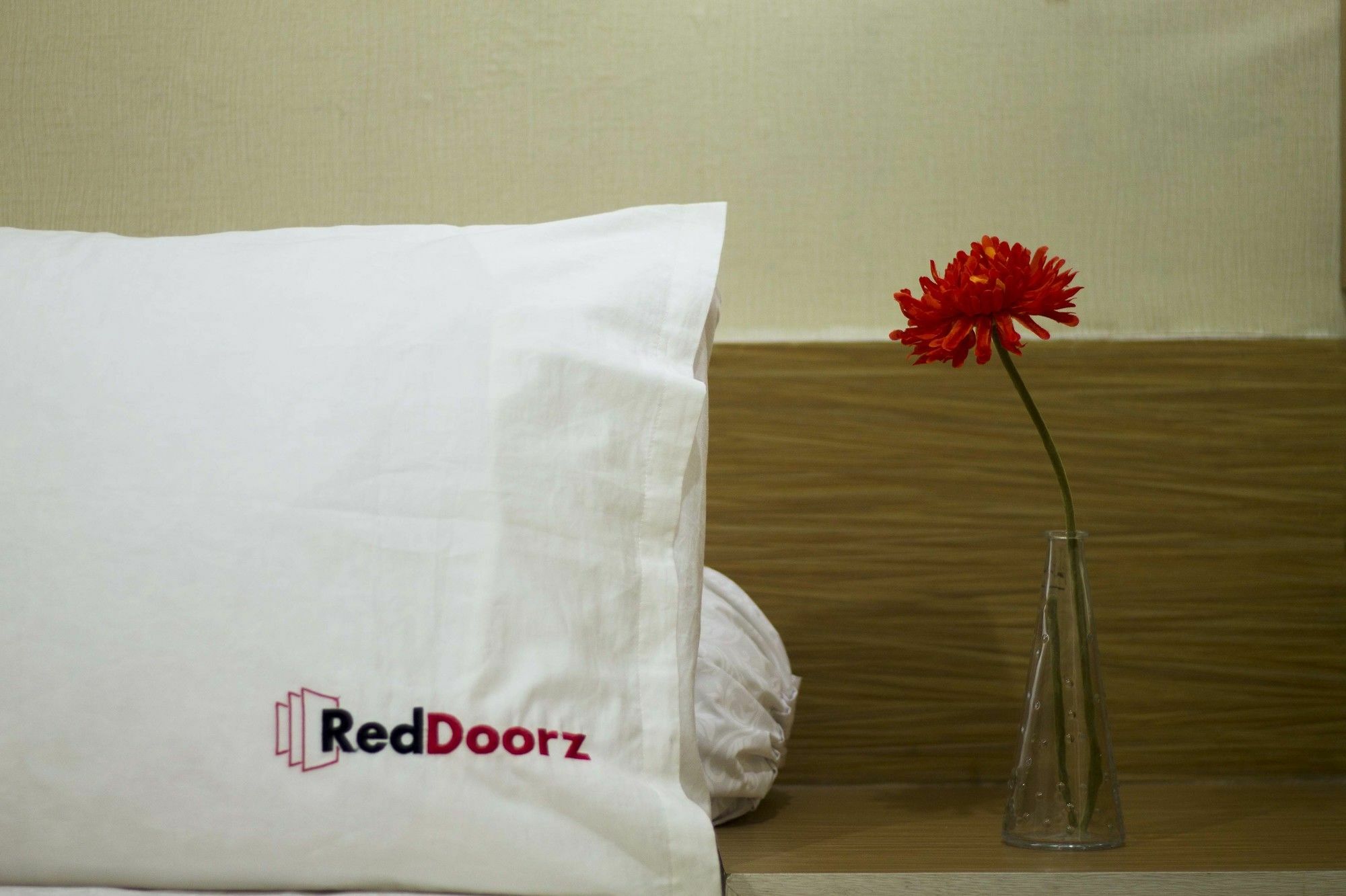 Redliving Apartemen The Suites Metro - Mary Tower E Μπαντούνγκ Εξωτερικό φωτογραφία